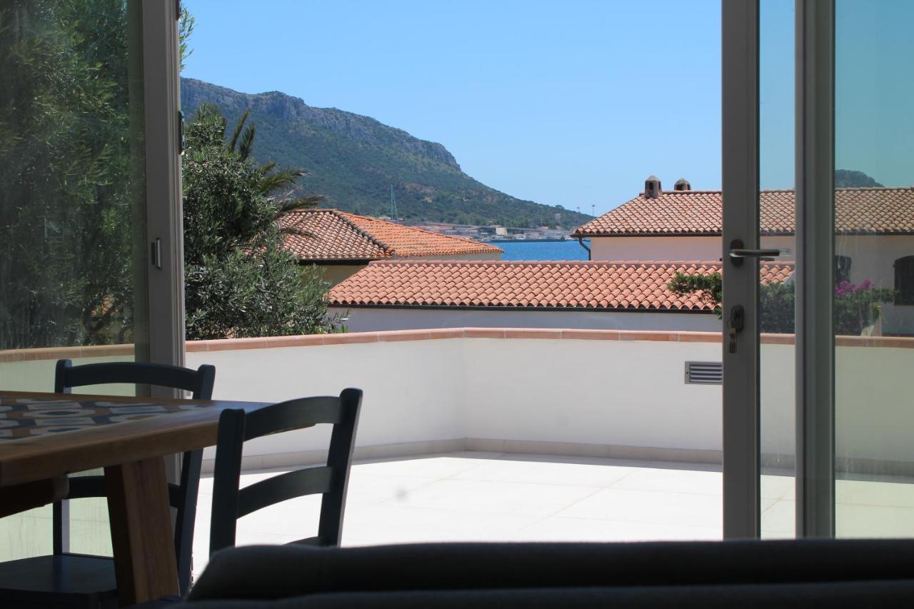 Bona Ciurrata Hotel Golfo Aranci Exterior foto
