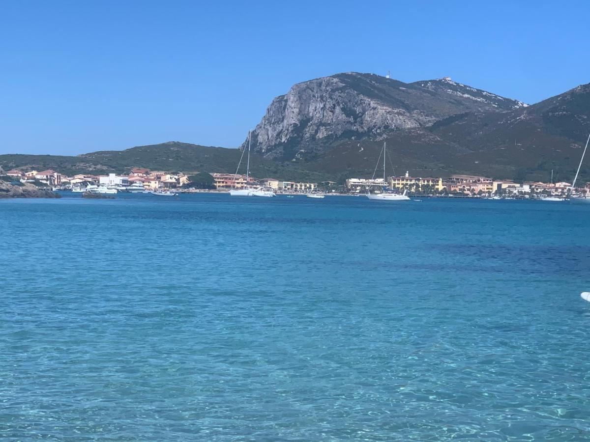 Bona Ciurrata Hotel Golfo Aranci Exterior foto